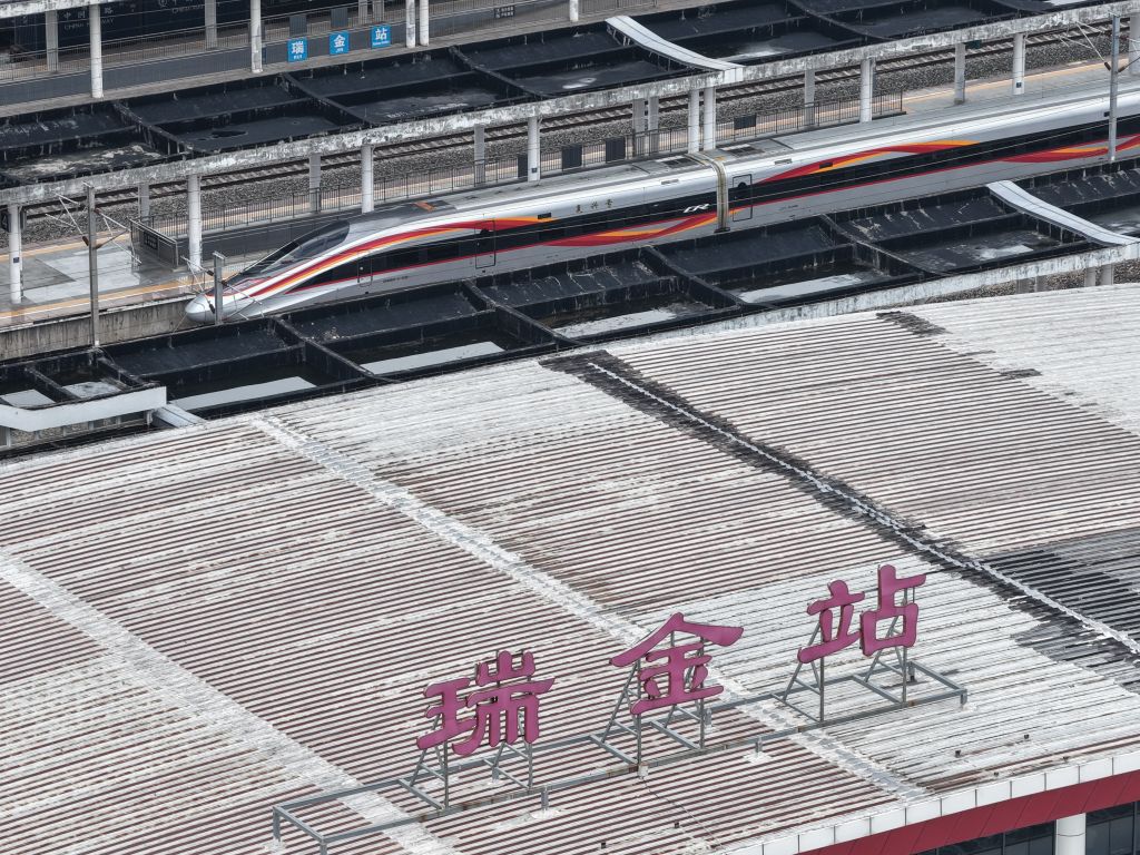 瑞金直达延安 红色高铁赓续精神血脉